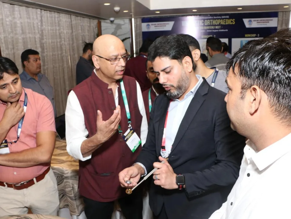 Orthopedic Doctor in Delhi discussing advanced treatment methods